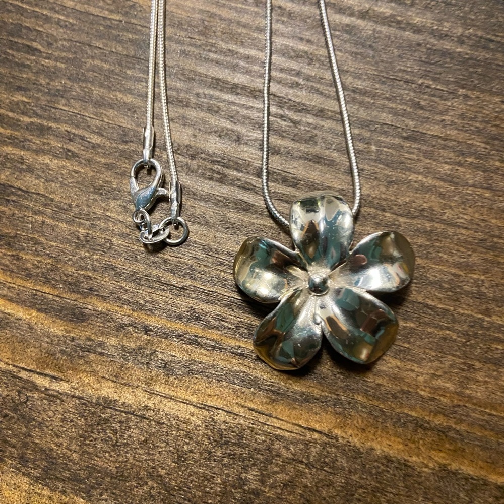 EUC 925 Sterling silver necklace 18” snake chain.